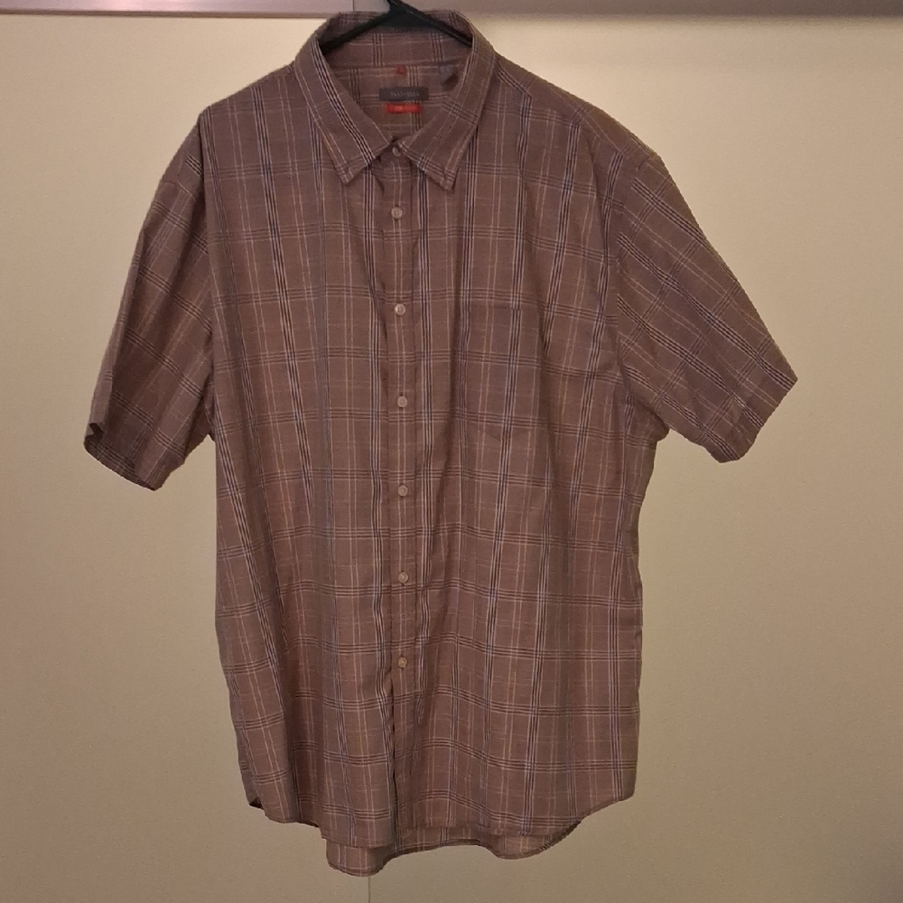 Van Heusen Brown Plaid Short-Sleeve Button-Down Shirt